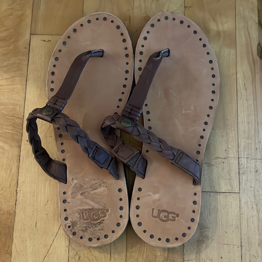 Ugg Women's Size 6 Bria Thong Sandals Braided Leather Bohemian 1004109 Brown